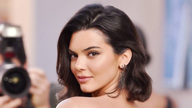 Difference between a bob and a lob haircut
